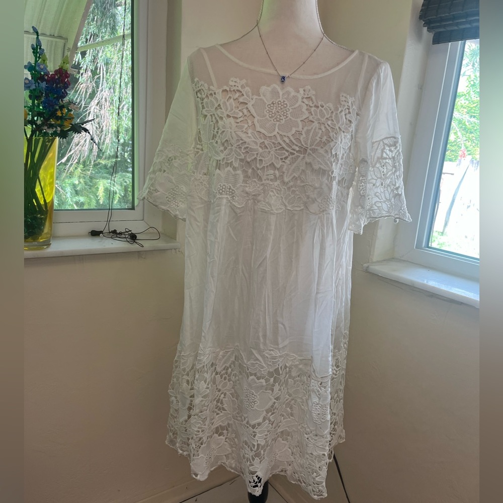 EUC HOLDING HORSES Magnolia White Lace Mini Dress - Picture 3 of 10